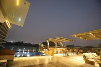 The Pristine Hotel Hotels in Kanpur