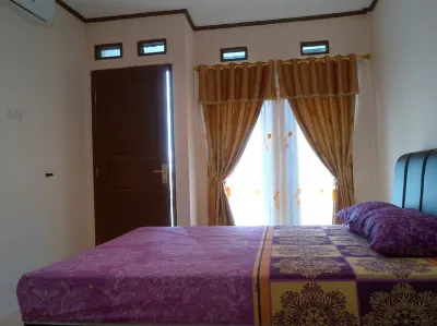 Charlie Homestay Pulau Tidung Hotel in zona Pulau Ayer
