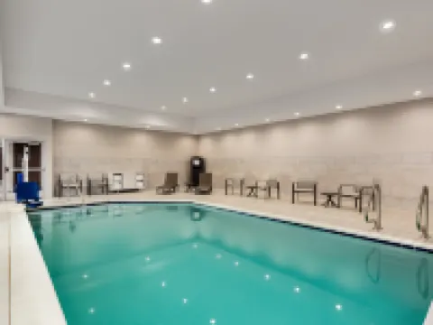Holiday Inn Express & Suites Hayward - Castro Valley by IHG Hotels in Hayward