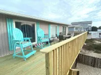 Affordable 2 Bed, 1.5 Bath Beach Views. Hot Tub, Pet Friendly, Fenced Back Yard. - 4-Star