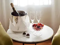 ديبلومات هوتل Hotels near كولابا