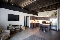 Serenity Stay in Luxury 캘러머주 호텔