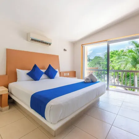Hotel Ixzi Plus