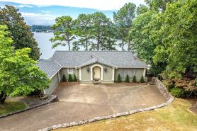 Beautiful, Private Lake House with Double Dock