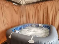 Centrally Located 1500 SqFt Private Guest Suite w/ Hot Tub