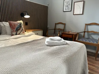 Tre Små Rum - Double Room with Shared Bathroom