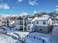 Mountains and Horses and Deer, Oh My!