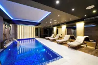 Amsterdam Hotel - Pools