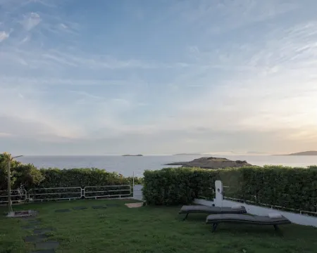 Casa Amalia Hotels in Kropia