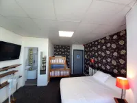 Vinnie's Family Hotel