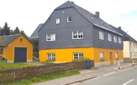 Ferienhaus in Barenstein bei Grunen Hugeln