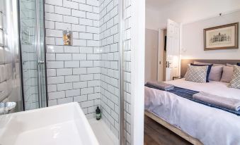 Host & Stay - Terrace House on Canal