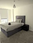 Sleeps 4 Central Ensuite - Cityview & Parking