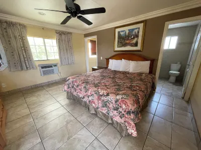 Bayshore Inn Ventura Các khách sạn gần Camino Real Park