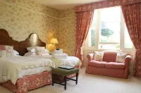 Aylworth Manor - Bed and breakfast