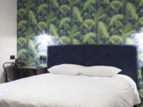 曼恩酒店 拉瓦勒酒店