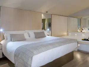 Hotel Cram