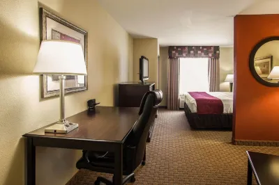 Comfort Suites Bloomington I-55 and I-74 Hotels near University of Illinois Extension