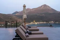 Manifest Boutique Hotel Hotels in Itilo