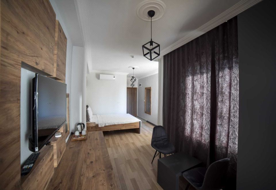 İmroz Adali's Hotel