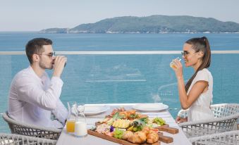 Boutique Hotel Shell