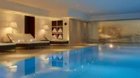 Majestic Hotel Spa - Champs Elysées - Pools