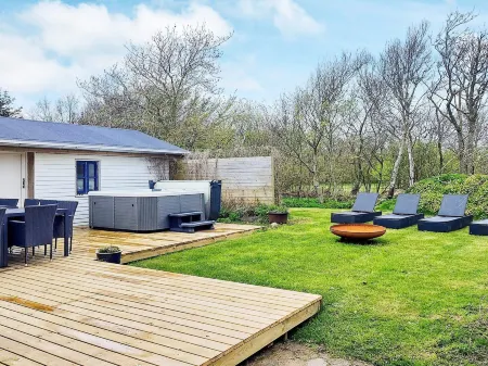 12 Person Holiday Home in Vestervig-by Traum Отели в г. Vestervig