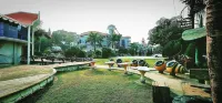 The Silver Castle Hotel a 