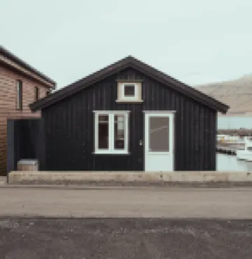 Lítlastova - A Charming Boathouse Getaway Hotel di 