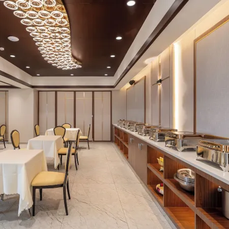 Copper Leaf Hotels, Tirunelveli Отели в г. Тирунелвели