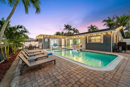 Peaceful 5Br -Waterway Views & Private Heated Pool