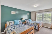 Green Goose Lodge - Studio Apt Sleeps 4 Condo Hotels in Edinboro