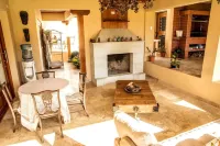 Lujosa Casa Guayllabamba - Gym Jacuzzi Piscina Hotels in Distrito Metropolitano de Quito