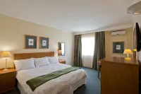 Protea Hotel Ondangwa Отели в г. Ондангва