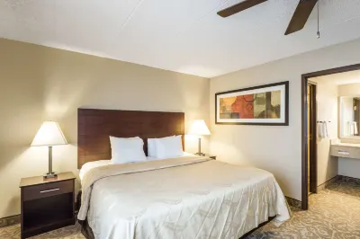 Quality Suites Milwaukee Airport Hotels near Pitman Theater
