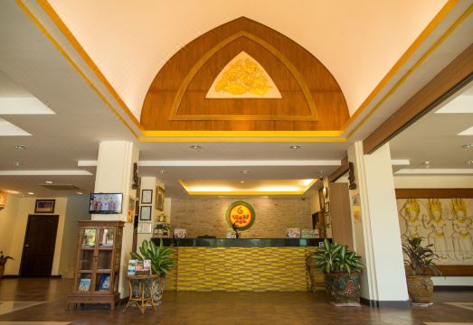 4. 파놈렁푸리 호텔..