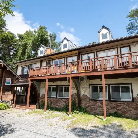 Pension and Log Cottage Hoshinoko