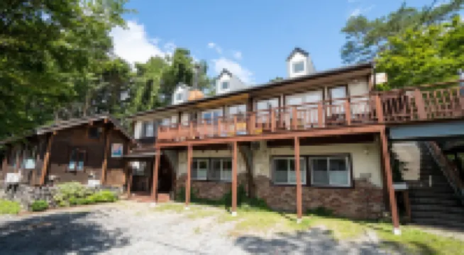 Pension and Log Cottage Hoshinoko Hotels near Sengataki Fall