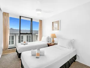 Albatross North Apartments