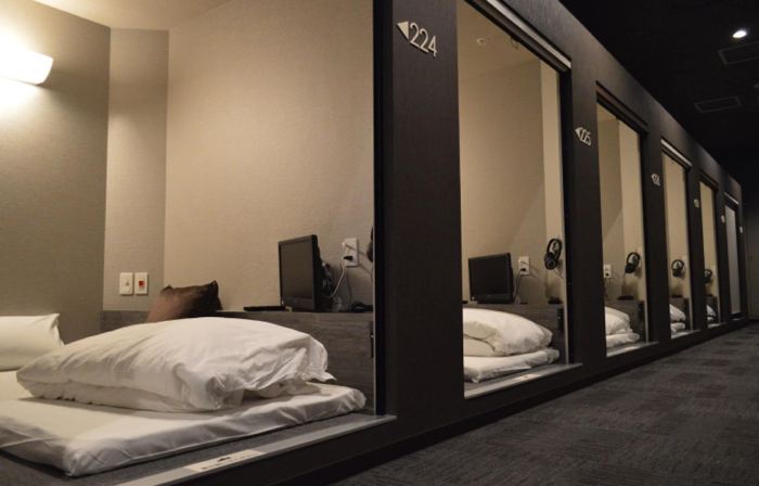 Bizcourt Cabin Susukino - Caters to Men