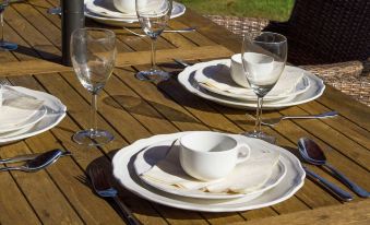 Peer Villa with Garden