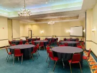 Fourwinds Lakeside Inn & Marina Hotels in Clear Creek Township