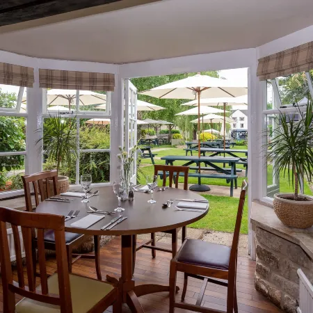 Corinium Hotel & Restaurant