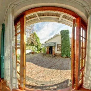 Cosy Den B&B Luxury Guest House Style