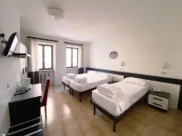 Hotel Alla Torre Hotels in Garda