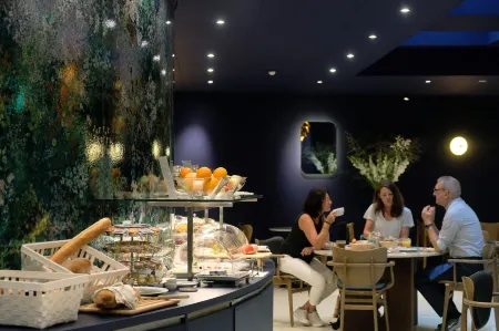 Hotel Eastside (Free Parking Garage) Отели в г. Виттенбах