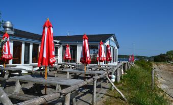 Spinneys Guesthouse & Beach Cottages