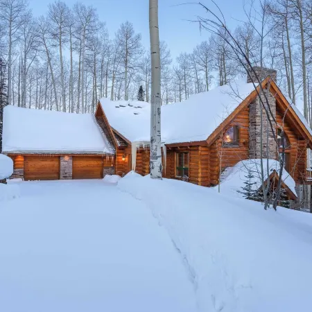 Snowdrift Cabin by AvantStay Breathtaking Home w Prime Ski Access