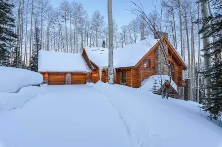 Snowdrift Cabin by AvantStay Breathtaking Home w Prime Ski Access