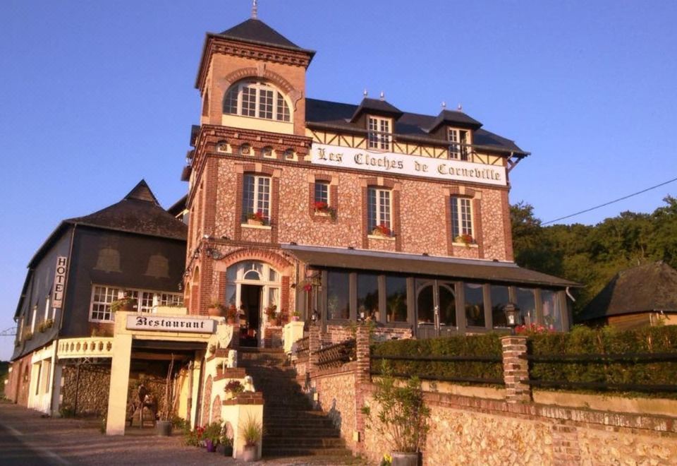 hotel overview picture